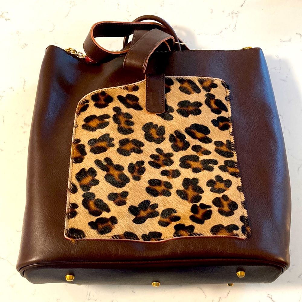 Terrida brown leather Venetian backpack purse with leopard faux fur 🐆